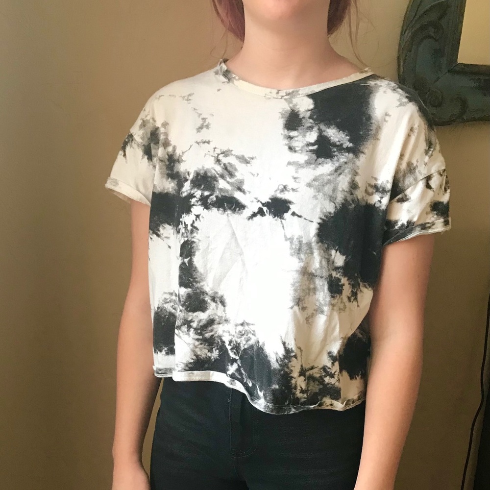 Black and White Tie Dye Cropped Short Sleeve Tshirt Medium Zara Women’s Top